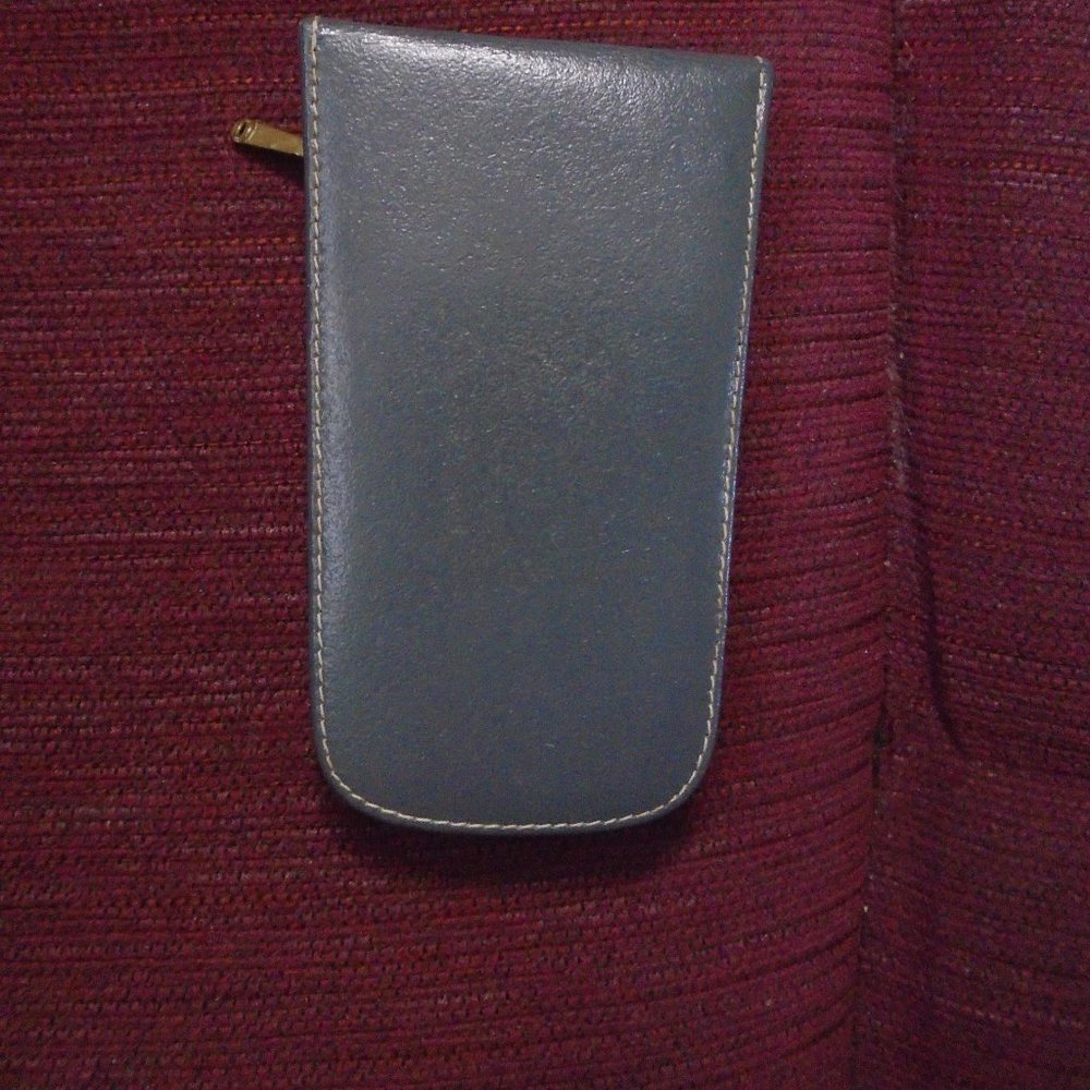 LaCross Manicure Set - Picture 3 of 3
